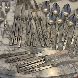 Vtg Oneidacraft Capistrano Stainless Flatware Set Floral MCM Roseanne 43 Pieces